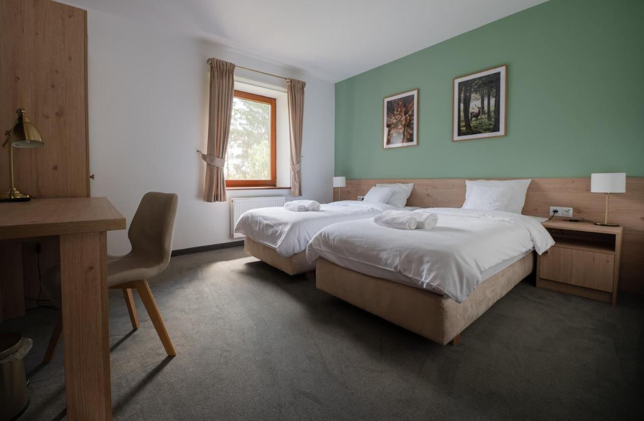 Szumi Las Events & Apartments Regimin Екстер'єр фото